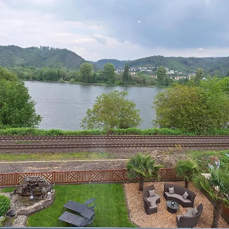 Am Rhein Apartment